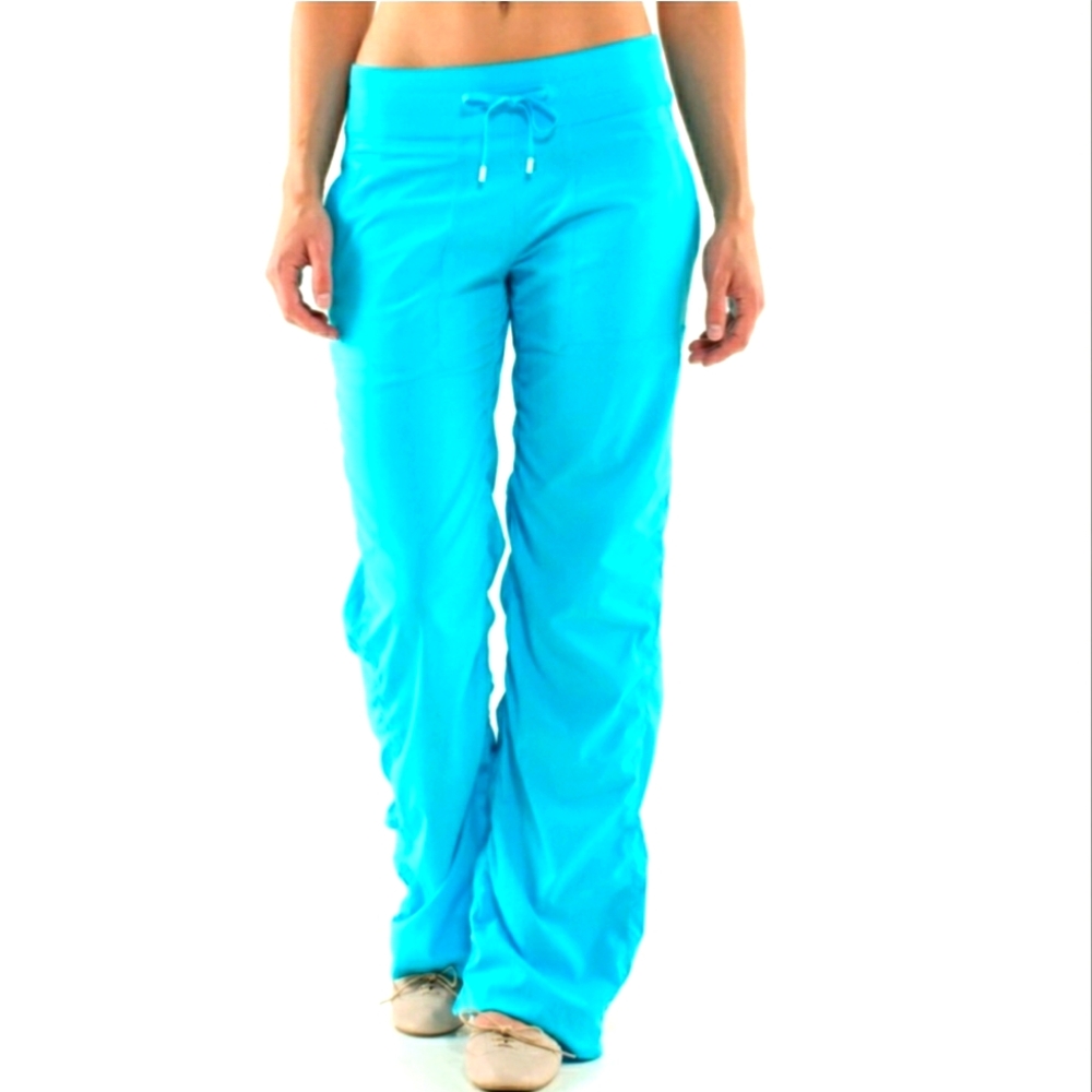 💙NWOT Spry Blue Lululemon Studio Pants💙 With Free Pair Of Leggings Gift 💕✨️